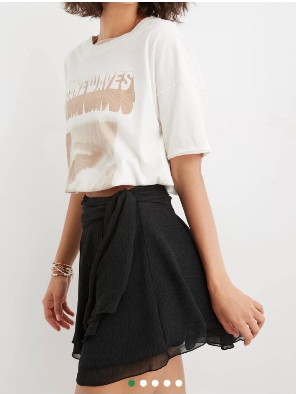 Aerie Chiffon Wrap Lined Black
Mini Skirt Size XS